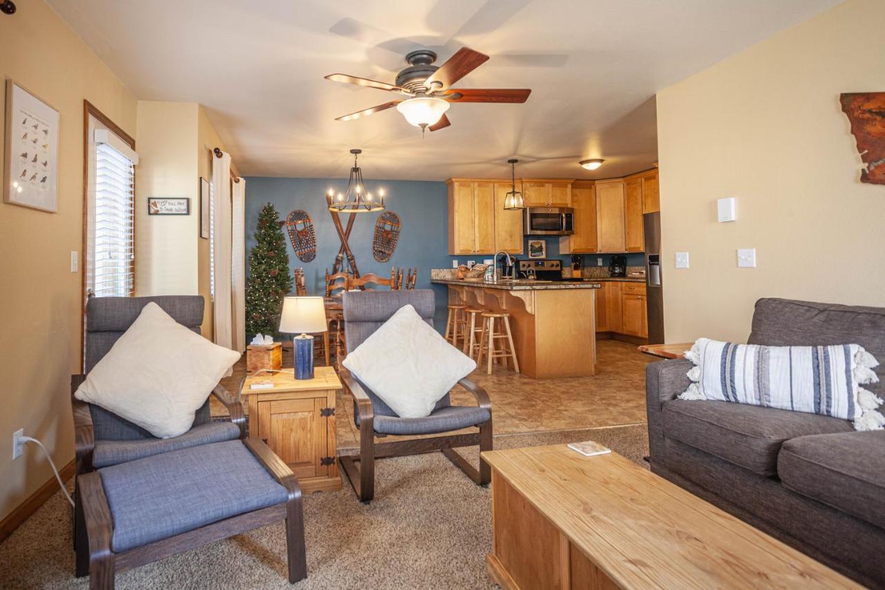 Bavarian Condo, 5 Star Ground Floor Unit, Walk To Town, Sleeps 6 Сasa de vacaciones